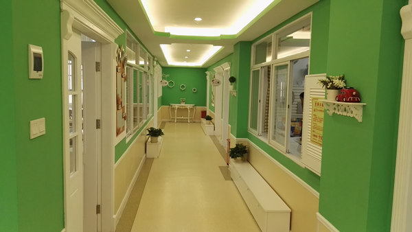 金域缇香幼儿园教室走廊